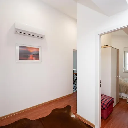 Family-friendly With Swimming Pool Sukosan, Zadar - 24349 Apartmán Sukošan