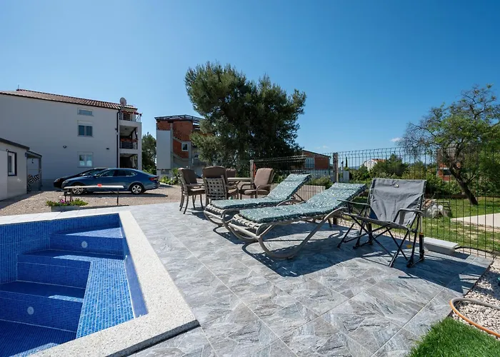 Family-friendly With Swimming Pool Sukosan, Zadar - 24349 Apartamento Sukošan